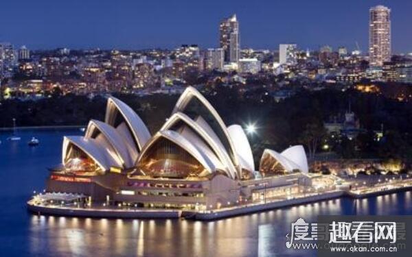 <b>世界夜景公认前十排名，世界最美夜景十大城市(中国两座城市上榜)</b>