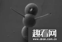 世界上最小的雪人：仅三颗硅球堆叠而成 不到3微米高
