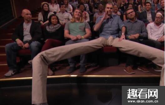 世界上腿最长的人 丹尼尔，腿长两米无法正常行走